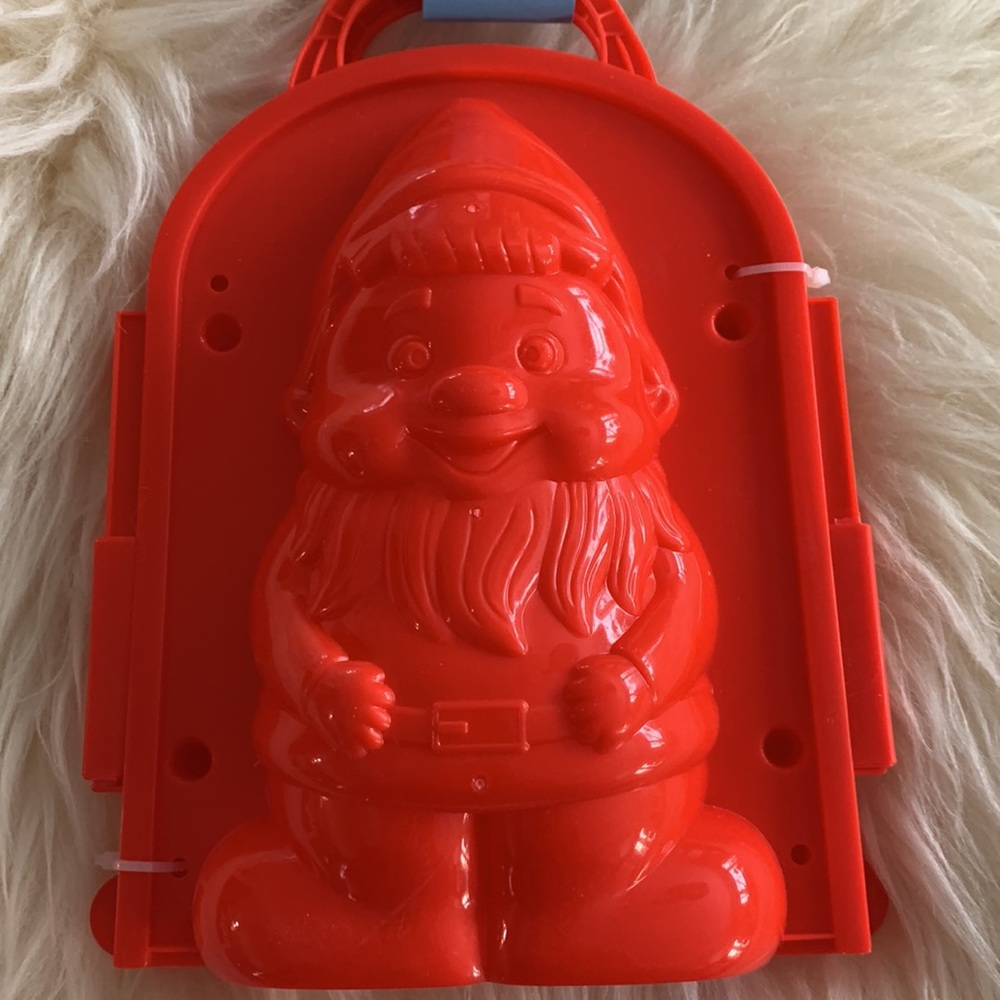 Gnome beach sand mold or snow mold